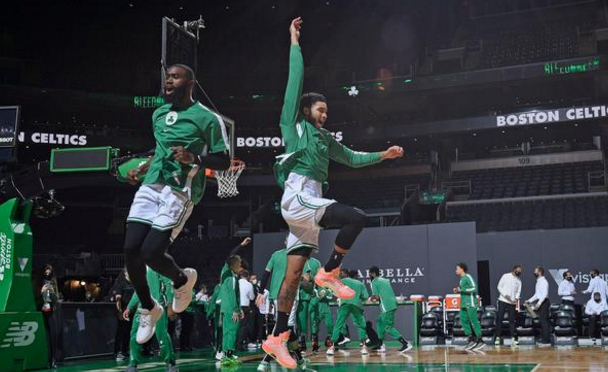  塔图姆绝杀鹈鹕，绿军惊险挺进半决赛  